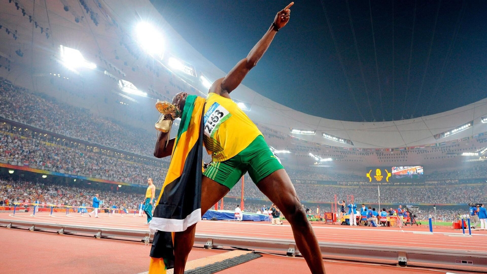 NBA焦点战湖人险胜凯尔特人,詹姆斯再献制胜球,詹姆斯打凯尔特人18中2